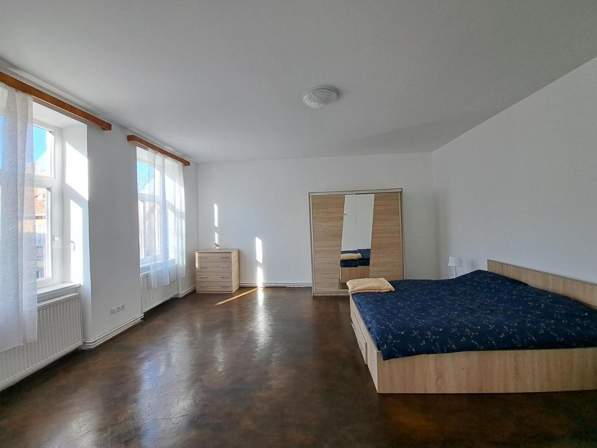 Cozy Apartment In The Heart Of Sibiu Esterno foto