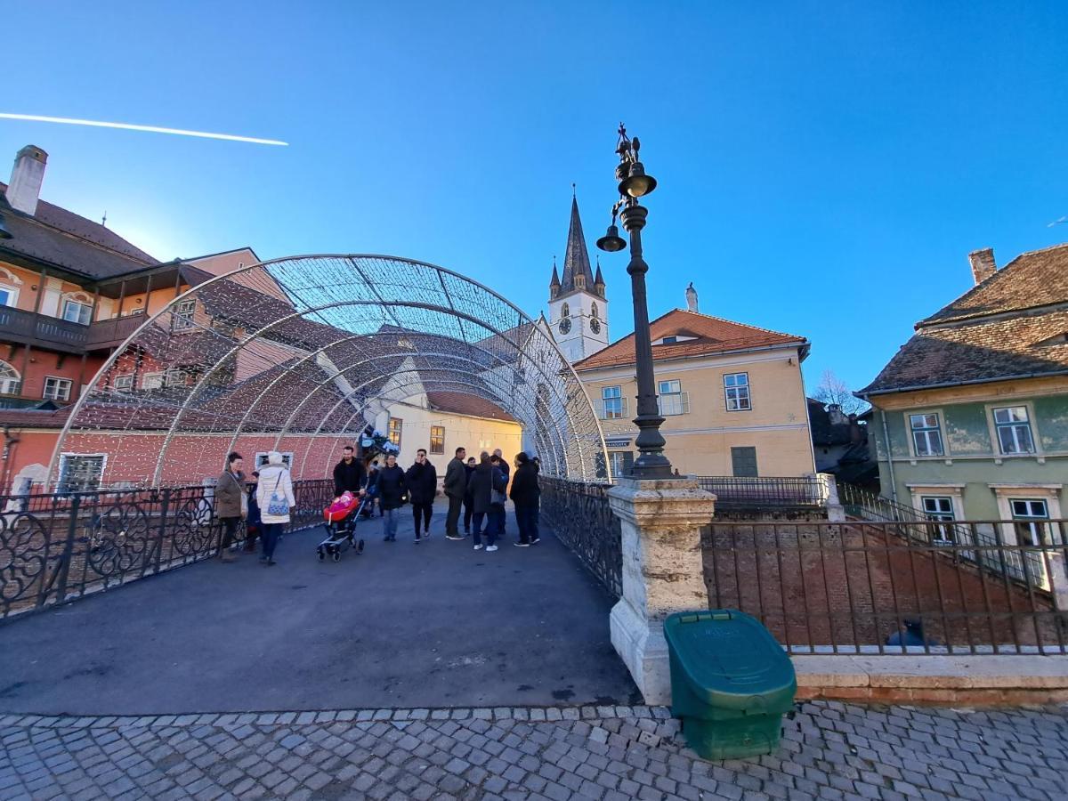 Cozy Apartment In The Heart Of Sibiu Esterno foto