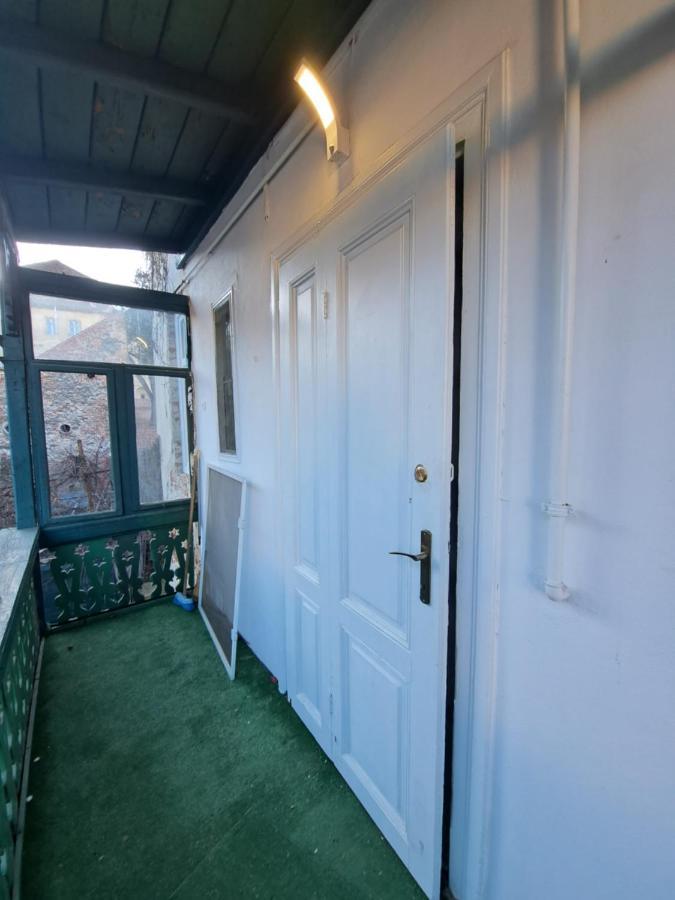 Cozy Apartment In The Heart Of Sibiu Esterno foto